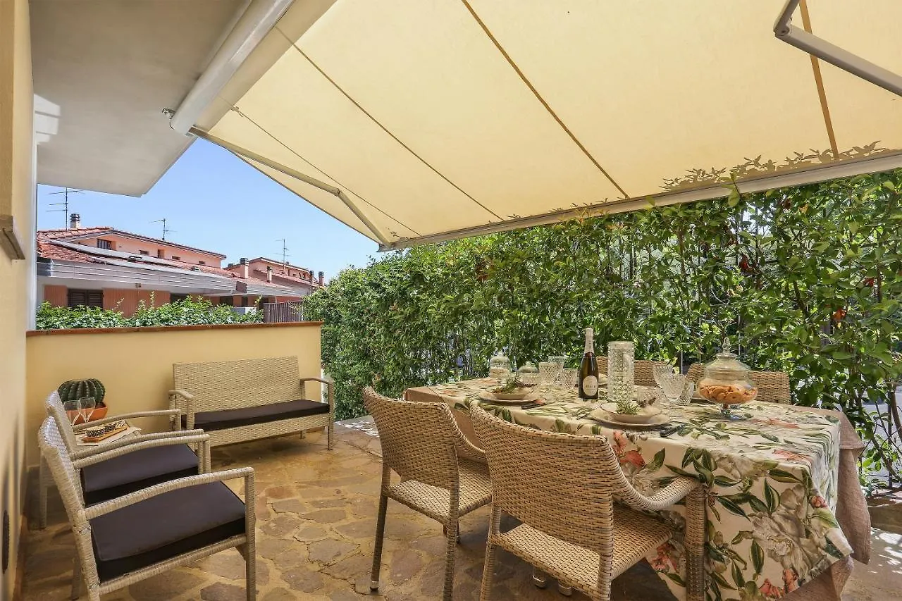 Semesterbostad Il Capriolino Villa Tavarnuzze Italien